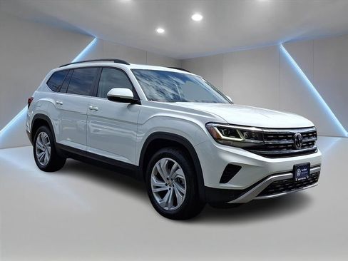 Certified 2023 Volkswagen Atlas SE w/ Panoramic Sunroof Package AWD/4WD image 3