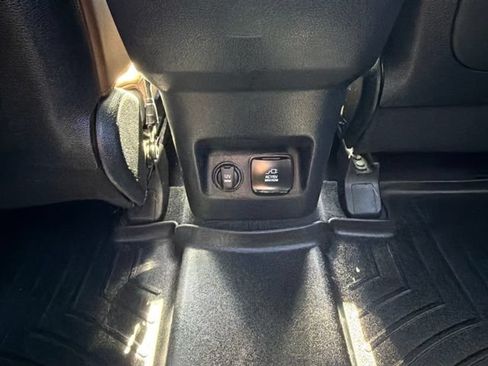 Used 2021 Kia Telluride SX w/ SX Prestige Package AWD/4WD image 23