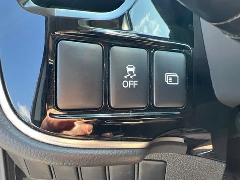 Used 2020 Mitsubishi Outlander ES FWD image 10