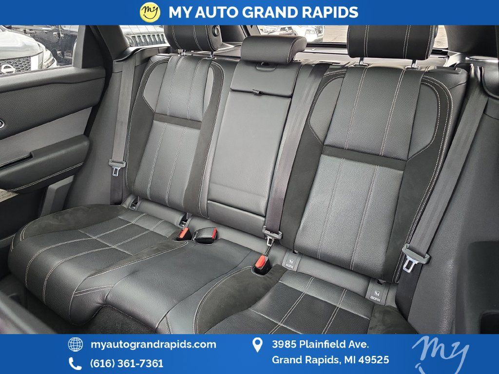 Used 2019 Land Rover Range Rover Velar R-Dynamic SE AWD/4WD image 29