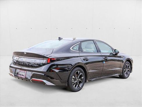 New 2025 Hyundai Sonata SEL image 5