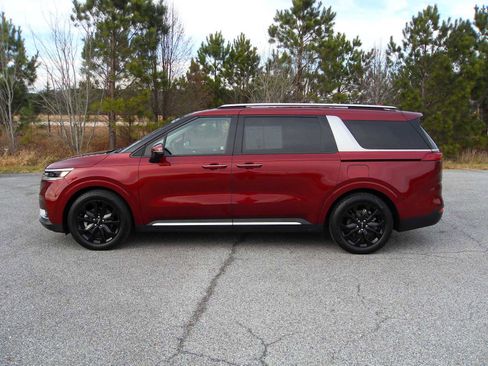 Used 2024 Kia Carnival SX image 2