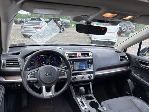 Used 2017 Subaru Outback 2.5i Limited AWD/4WD image 11
