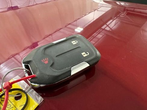 Used 2018 GMC Acadia SLE FWD image 17