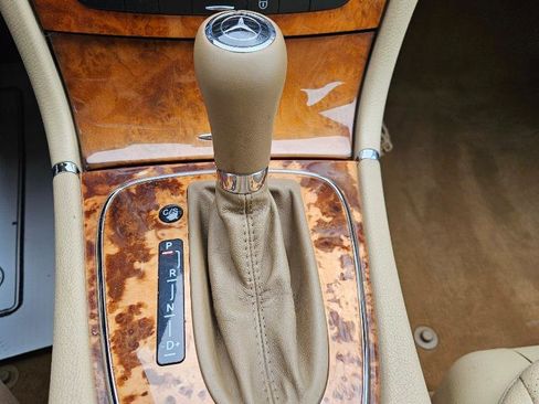 Used 2008 Mercedes-Benz E 350 Sedan image 44