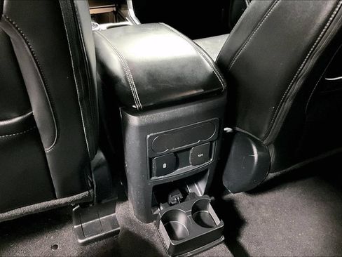 Used 2023 Ford Explorer XLT w/ Equipment Group 202A RWD image 28