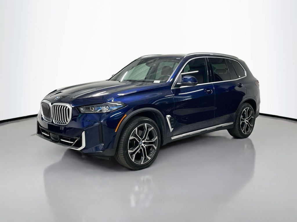 Used 2025 BMW X5 xDrive40i AWD/4WD image 1