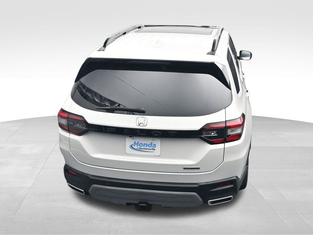 Used 2025 Honda Pilot Touring image 37