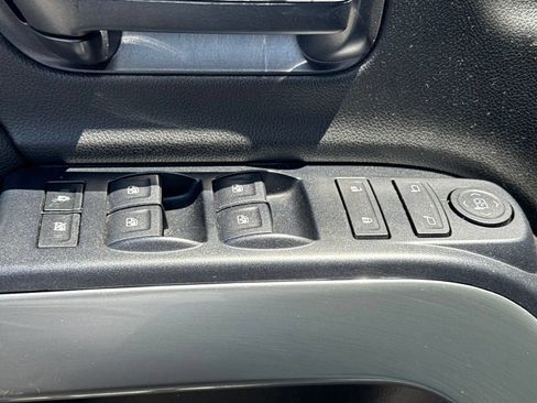 Used 2018 Chevrolet Silverado 1500 LT w/ All Star Edition AWD/4WD image 17