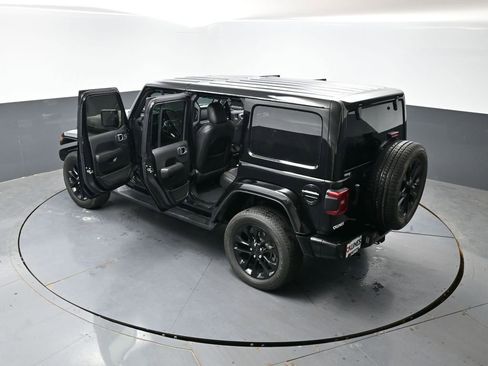 Used 2023 Jeep Wrangler Unlimited Sahara AWD/4WD image 59