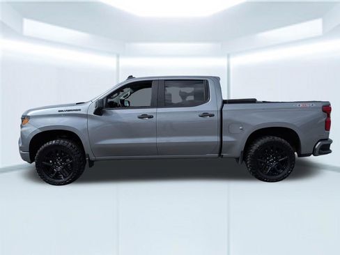 Used 2024 Chevrolet Silverado 1500 Custom image 2