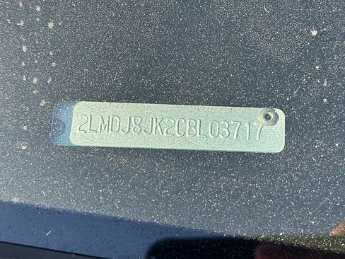 Used 2012 Lincoln MKX Base image 29