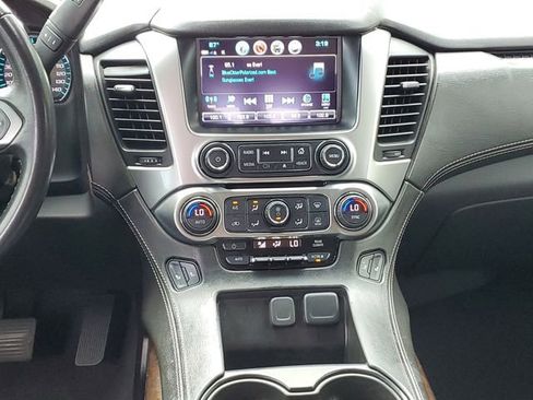 Used 2020 Chevrolet Suburban LT AWD/4WD image 23