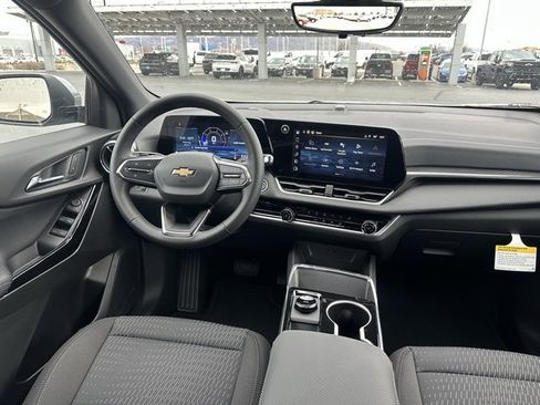 New 2026 Chevrolet Equinox LT w/ Safety and Technology Package image 21