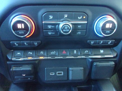 Used 2019 Chevrolet Silverado 1500 LTZ w/ LTZ Premium Package image 25