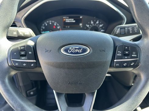 Used 2022 Ford Escape SE image 21
