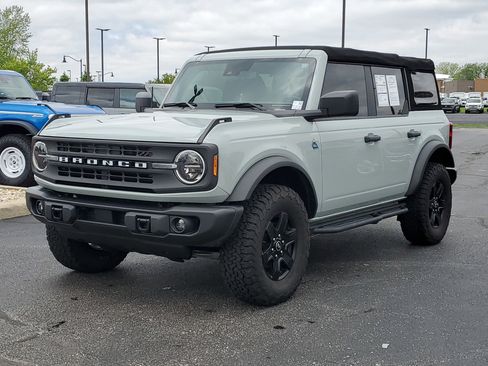 Used 2022 Ford Bronco Black Diamond AWD/4WD image 1