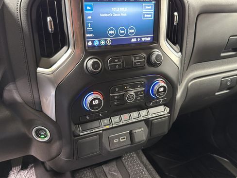 Used 2022 Chevrolet Silverado 1500 LT w/ Bed Protection Package AWD/4WD image 24