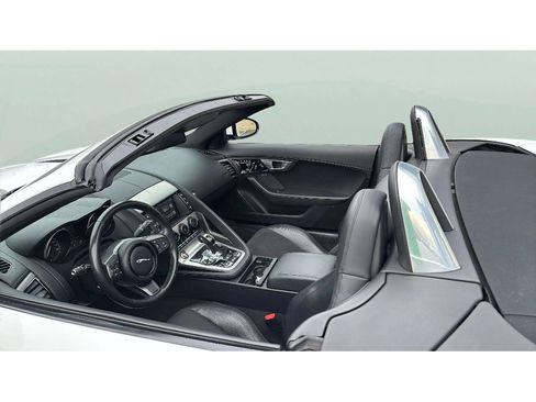 Used 2016 Jaguar F-TYPE Convertible image 16
