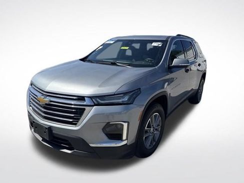 Used 2023 Chevrolet Traverse LT FWD image 1