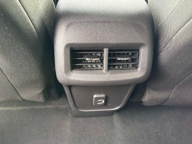 Used 2024 Chevrolet Equinox LT FWD image 15