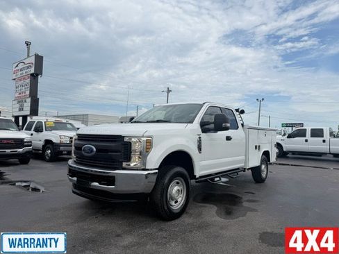 Used 2018 Ford F250 XL w/ Power Equipment Group AWD/4WD image 1
