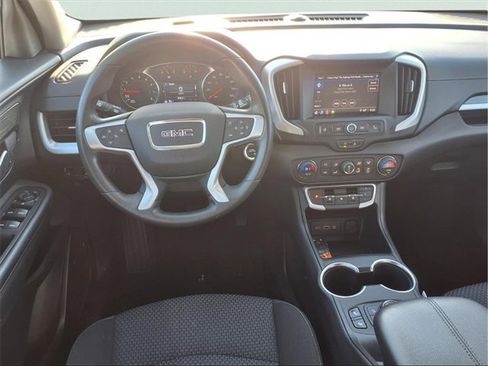 Certified 2022 GMC Terrain SLE w/ Driver Convenience Package image 4