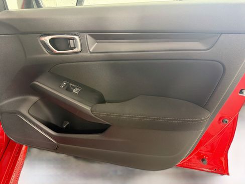 Used 2025 Honda Civic Sport image 29