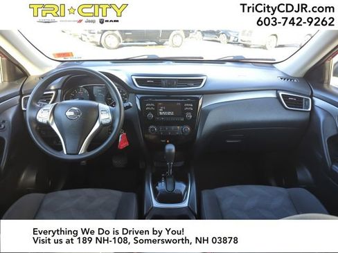 Used 2016 Nissan Rogue S image 18