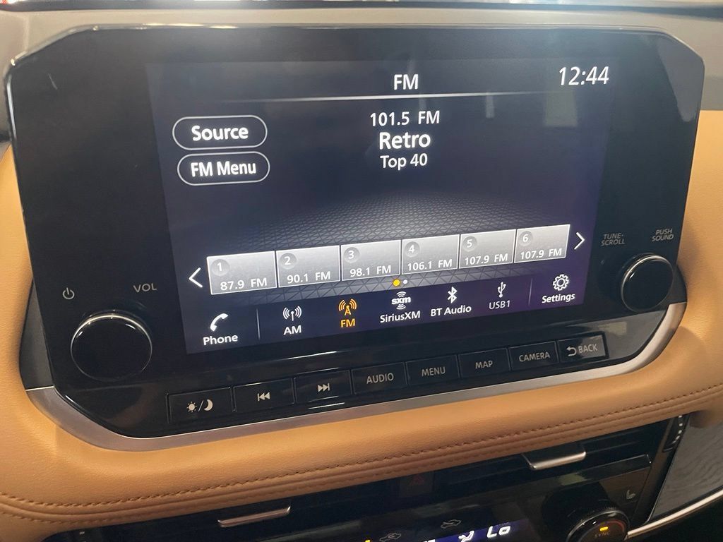 Certified 2023 Nissan Rogue Platinum w/ Platinum Premium Package FWD image 16