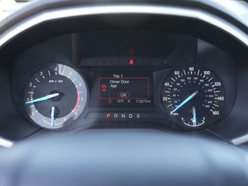 Used 2015 Ford Edge SEL image 24