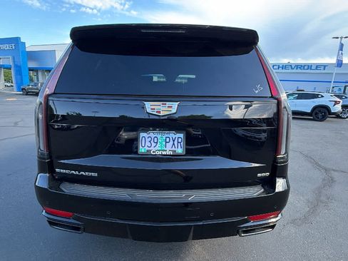 Used 2023 Cadillac Escalade Sport Platinum w/ Heavy-Duty Trailer Package AWD/4WD image 6