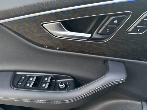 Used 2025 Audi Q7 3.0T Premium Plus w/ Premium Plus Package image 12