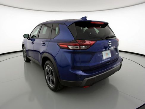 Used 2025 Nissan Rogue SV AWD/4WD image 6