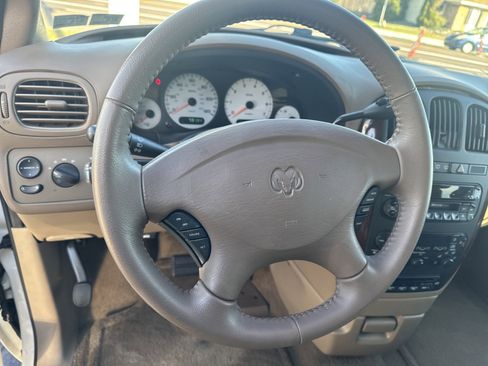 Used 2001 Dodge Grand Caravan ES image 13