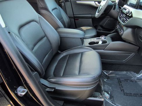 Used 2020 Ford Escape SEL image 22