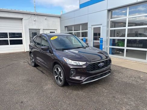 Used 2023 Ford Escape ST-Line Select w/ Tech Pack #2 image 2
