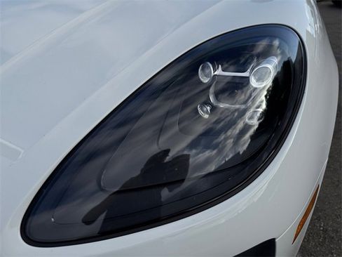 Used 2020 Porsche Macan S image 30