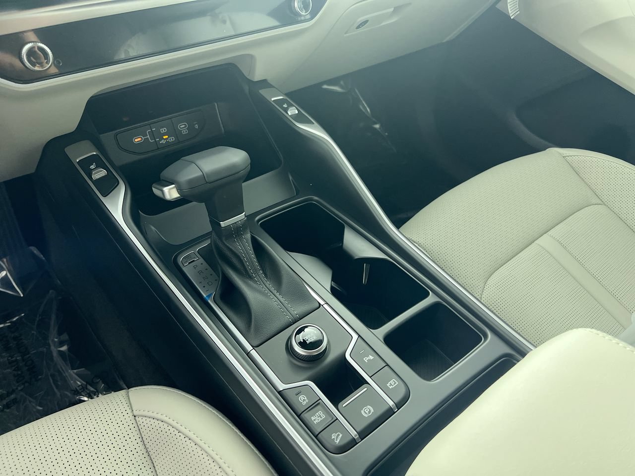 New 2026 Kia Sorento EX w/ EX Premium Package FWD image 18