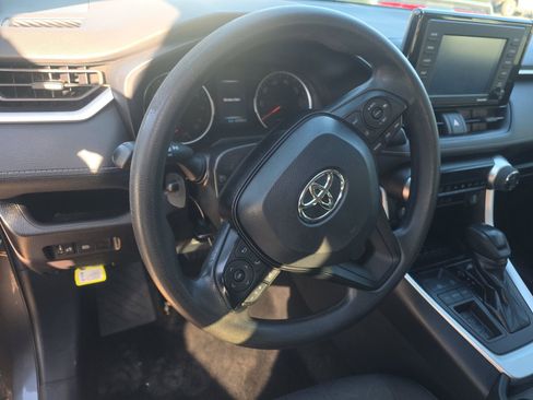 Used 2021 Toyota RAV4 XLE image 16