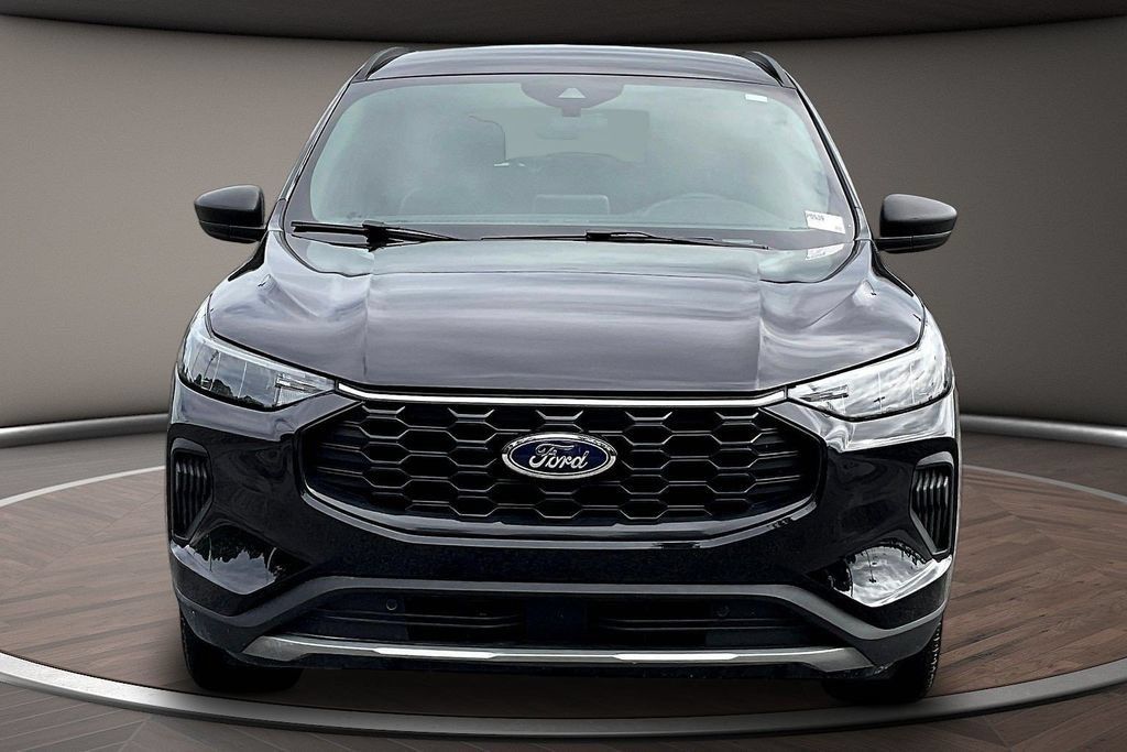 Used 2025 Ford Escape ST-Line AWD/4WD image 2