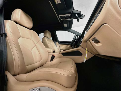 New 2026 Porsche Macan AWD/4WD image 29
