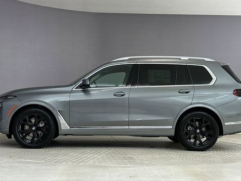 New 2026 BMW X7 xDrive40i w/ Premium Package image 2