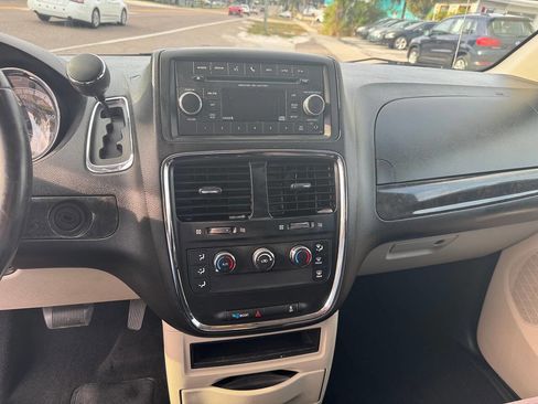 Used 2013 Dodge Grand Caravan American Value Package w/ UConnect Hands-Free Group image 14