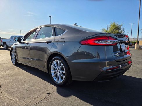 Certified 2020 Ford Fusion SE image 4
