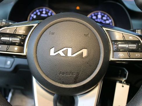 Used 2023 Kia Forte LXS FWD image 18