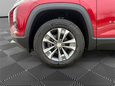 New 2026 Chevrolet Equinox LT w/ Convenience Package II image 9