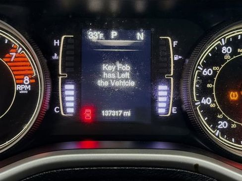 Used 2018 Jeep Cherokee Latitude Plus w/ Cold Weather Group image 11