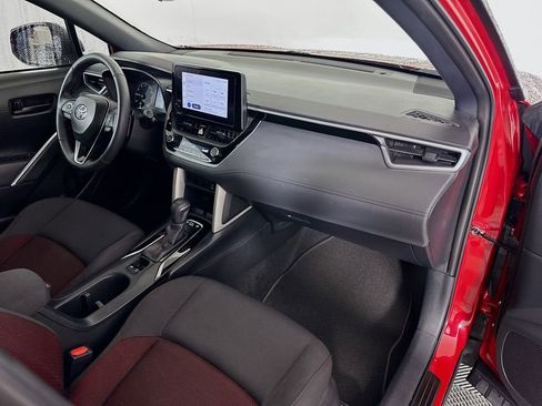 Used 2024 Toyota Corolla Cross AWD Hybrid image 28