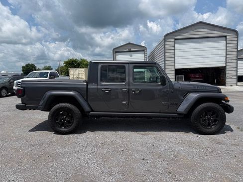 Used 2022 Jeep Gladiator Sport AWD/4WD image 15